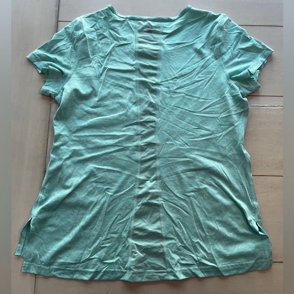 Tek Gear. Size M. Mint green. Short sleeve. - Picture 2 of 6